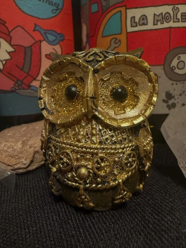 皆様ごきげんよう👋
გამარჯობა！ガマルジョバ！

18日、土曜日は12時から15時30分まで。
19日、日曜日はお休みです！

გაუმარჯოს！ガウマルジョス！

Wine bar "Le3"  完全予約制
https://le3.jp/

Open  月〜17h ~ 24h
　　　　土・日・祝12h〜24h 
当日問い合わせ21h Lo（他にご予約無ければ）
※2秒前までご予約OKです

Close  不定休（SNSにてアナウンスします）
（前日までにお問い合わせあれば、営業時間等対応します）

香りを楽しむワインの店の為、店内は禁煙🚭でしす。

神奈川県小田原市中町1-3-16
※ご来店の際はGoogleマップをご覧の上、お越し下さい

小田原駅東口バスロータリー
箱根登山バス　1番乗場　城東車庫前行き
中町下車より5秒

TEL 050-8880-1879
ご予約はお手数ですが、お電話もしくは各種SNS、DMにてご連絡ください。

※ご連絡取れ次第ご予約確定となります。
(当日予約はお電話でお願いします）

#自然派ワイン
#ナチュラルワイン
#vinnature
#ジョージアワイン
#oda_bi_marche